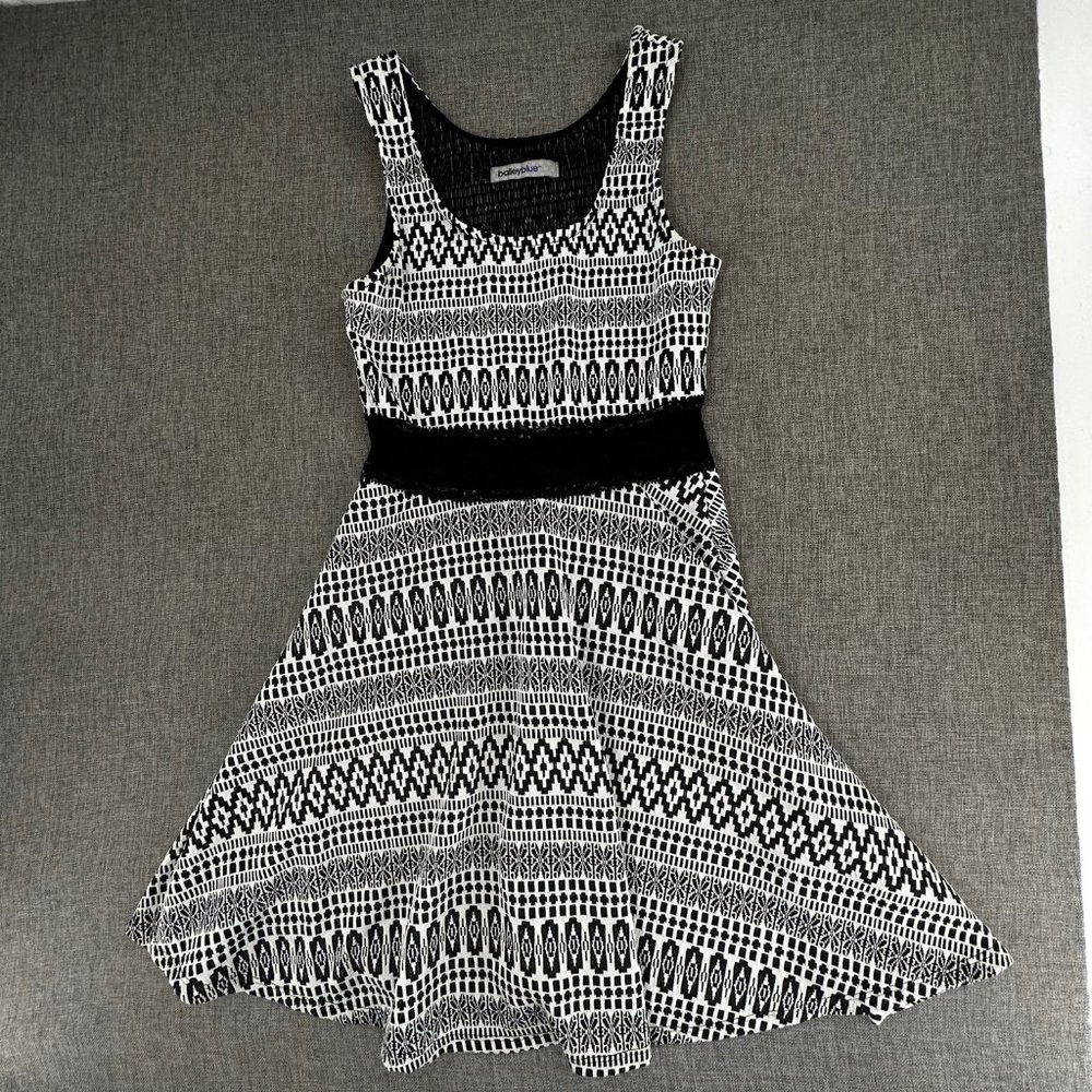 Bailey Blue Fit & Flare Dress Small Stretch Sleeveless Scoop Neck Lace Waist